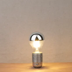 Ampoule LED calotte argentée E27