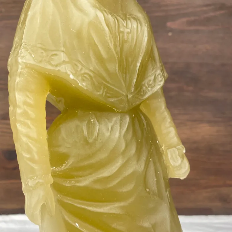 Arlésienne en cire