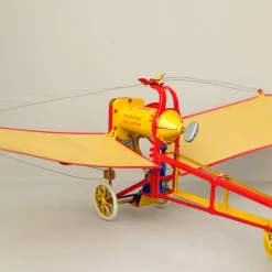 Avion Ikarus