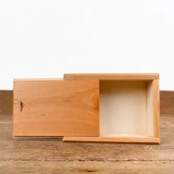 Boîte en bois pour jeu de cartes