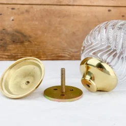 Boule de rampe en cristal et laiton