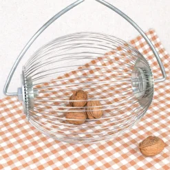 Boule ramasse noix