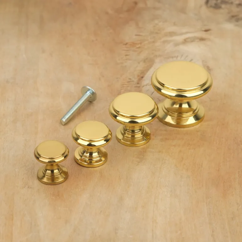 Bouton de meuble plat laiton poli