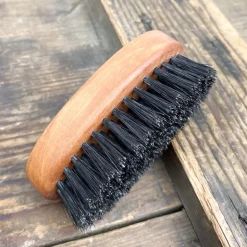 Brosse à barbe bois d'olivier poils sanglier