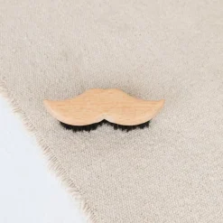 Brosse à moustache