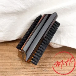 Brosse à Ongles en Poils de Sanglier et écailles