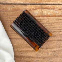 Brosse à Ongles en Poils de Sanglier et écailles