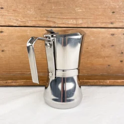 Cafetière italienne avec fermeture par rotation de la poignée