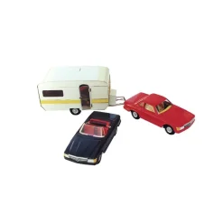 Caravane et Mercedes miniatures