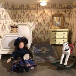 Chambre d'enfant pour maison de poupée