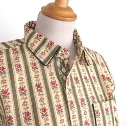 Chemise kaki à fleurs anciennes