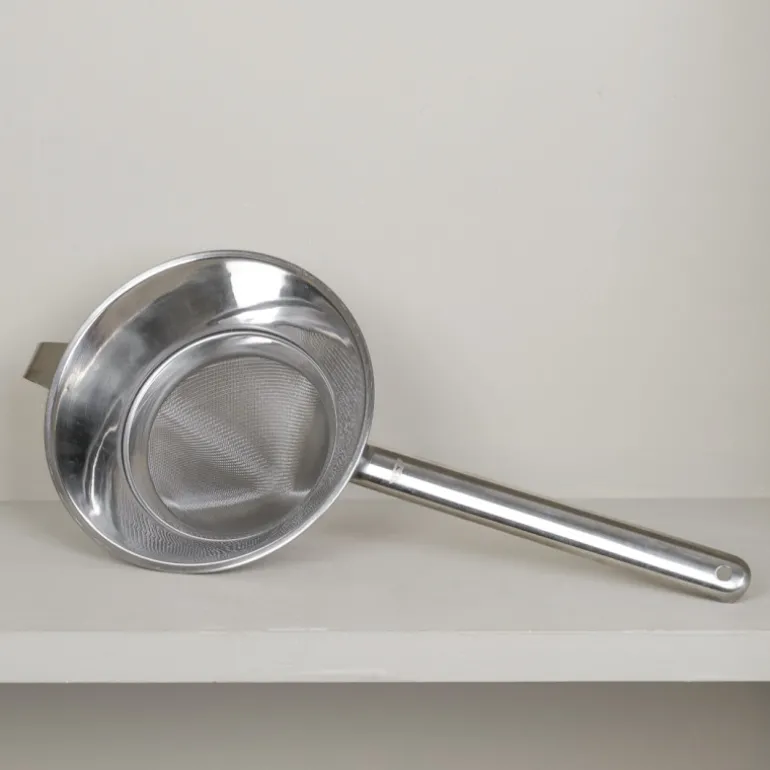 Chinois étamine en inox avec poignée