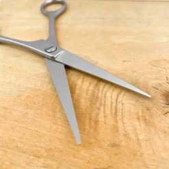Ciseaux droits coiffeur professionnel