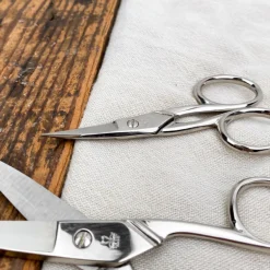Ciseaux à ongles courbes