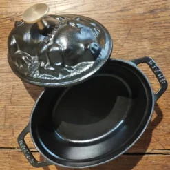 Cocotte en fonte cochonnet