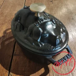 Cocotte en fonte cochonnet