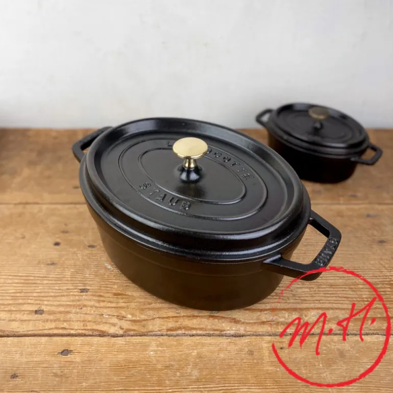 Cocotte en fonte ovale noire mate