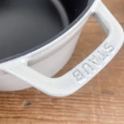 Cocotte en fonte ovale truffe blanche