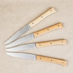 Coffret de 4 Couteaux de Table Opinel Facette en Frêne clair