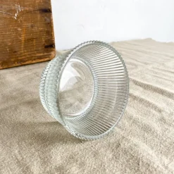 Coupelle en verre plissé