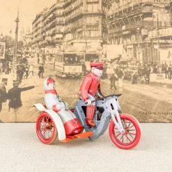 Couple sur moto et side-car