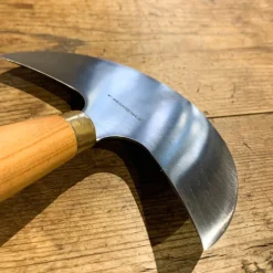 Couteau demi-lune pour cuir