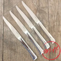 Couteau de table Opinel en acier monobloc 4p