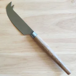 Couteau à fromage court