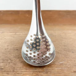Cuillère percée pour cuisine moléculaire