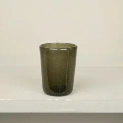 Gobelet en verre soufflé
