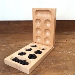 Jeu de stratégie "Awale"