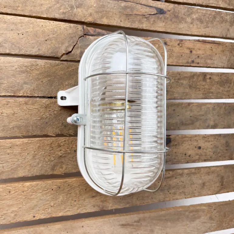 Lampe hublot en bakélite pour salle de bain