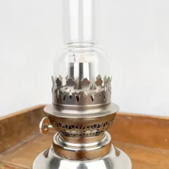 Lampe à pétrole base droite en étain
