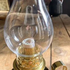 Lampe à pétrole en laiton poli
