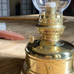 Lampe à pétrole en laiton poli