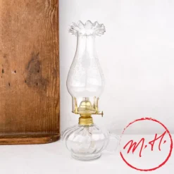 Lampe à pétrole en verre ciselé avec anse