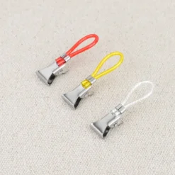 Lot de 3 pinces à suspendre