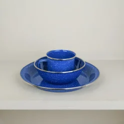 Mug de camping en émail bleu
