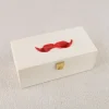 Nécessaire à moustache