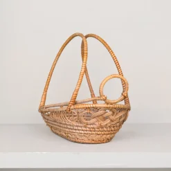 Panier-verseur en paille tressée