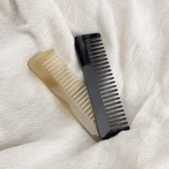 Peigne à barbe en corne