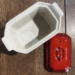 Petite terrine cerise avec presse Le Creuset