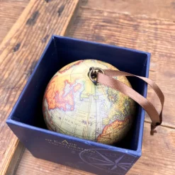 Petit globe terrestre à suspendre