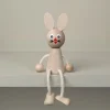 Petit lapin en bois et corde