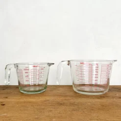 Pichet doseur en verre 0.5 L / 1 L