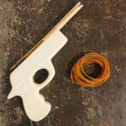 Pistolet à élastiques