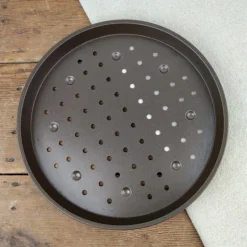 Plaque à pizza perforée antiadhérent