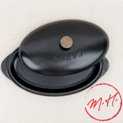 Plat de cuisson ovale en fonte Staub