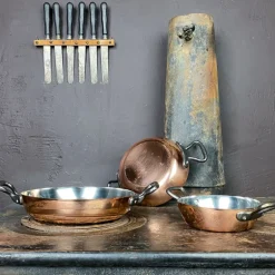 Plat de service en cuivre étamé