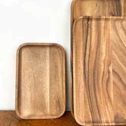 Plateau rectangulaire en bois d'acacia